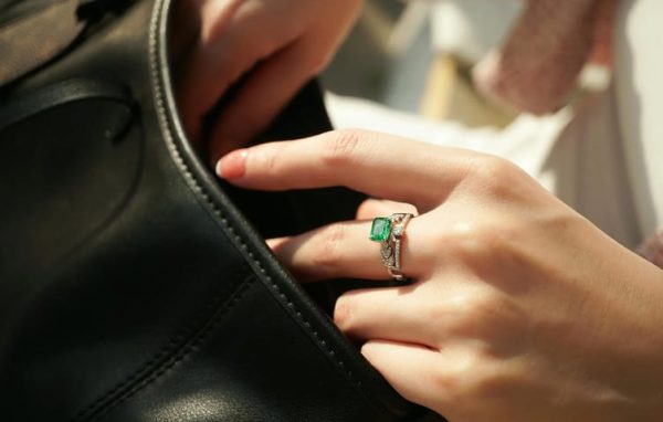 Top 5 Accessories That Elevate Any Look