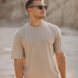 cream tshirt